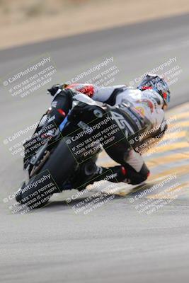 media/Dec-17-2022-SoCal Trackdays (Sat) [[224abd9271]]/Turn 10 Backside (120pm)/